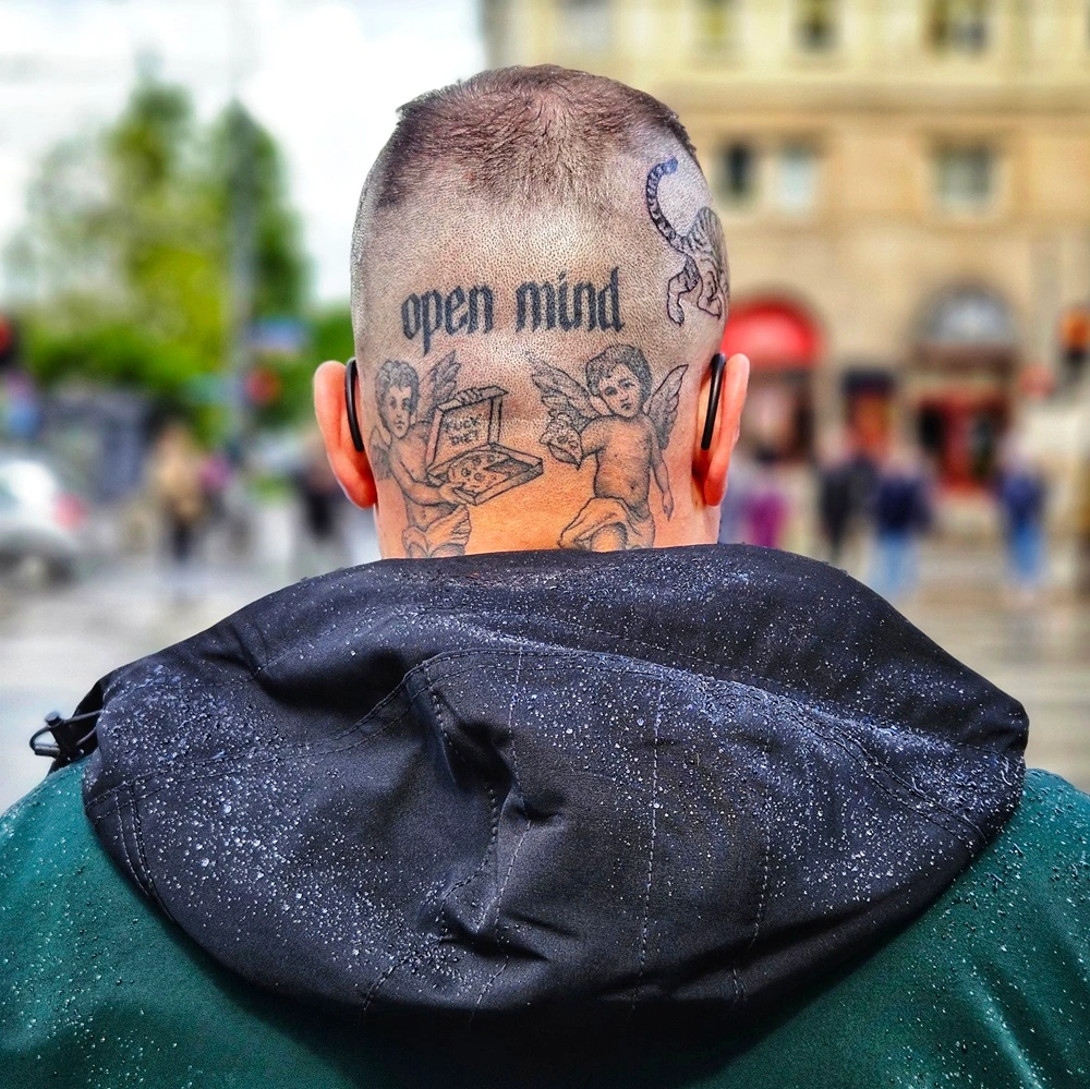 Tatuaż na głowie Open Mind